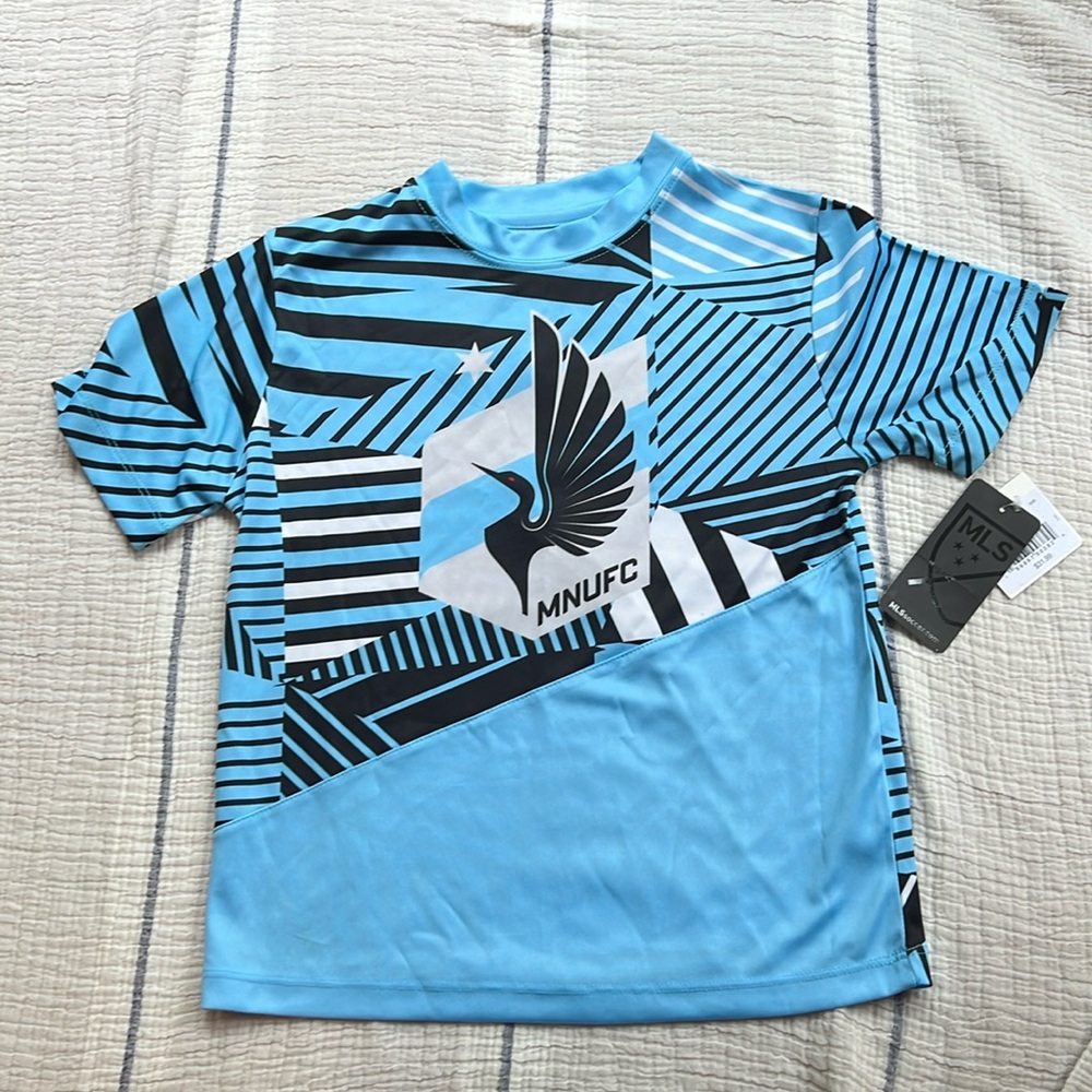 MLS jersey. Minnesota UFC size kid med (5/6)
